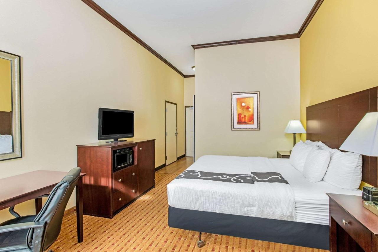 La Quinta By Wyndham Ennis Hotel Ngoại thất bức ảnh
