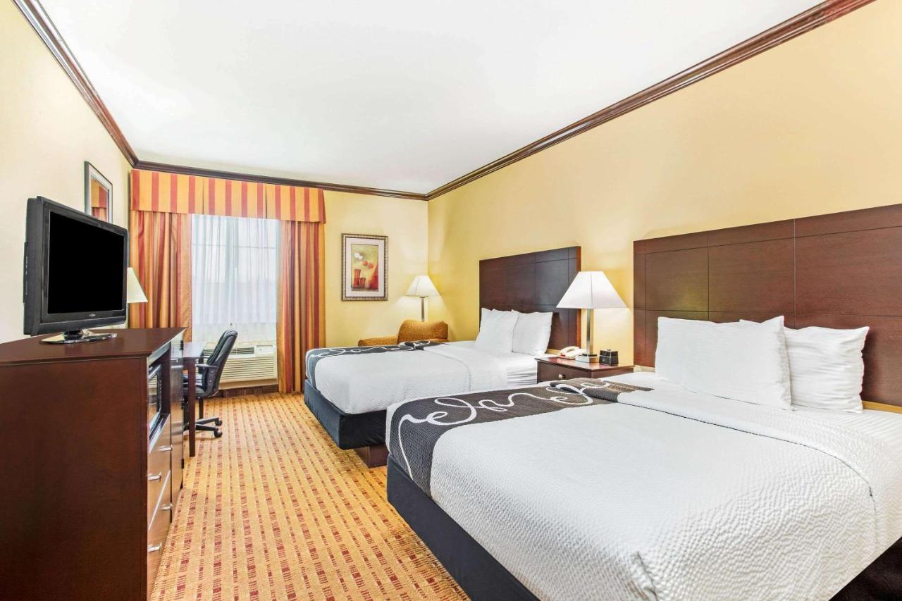 La Quinta By Wyndham Ennis Hotel Ngoại thất bức ảnh