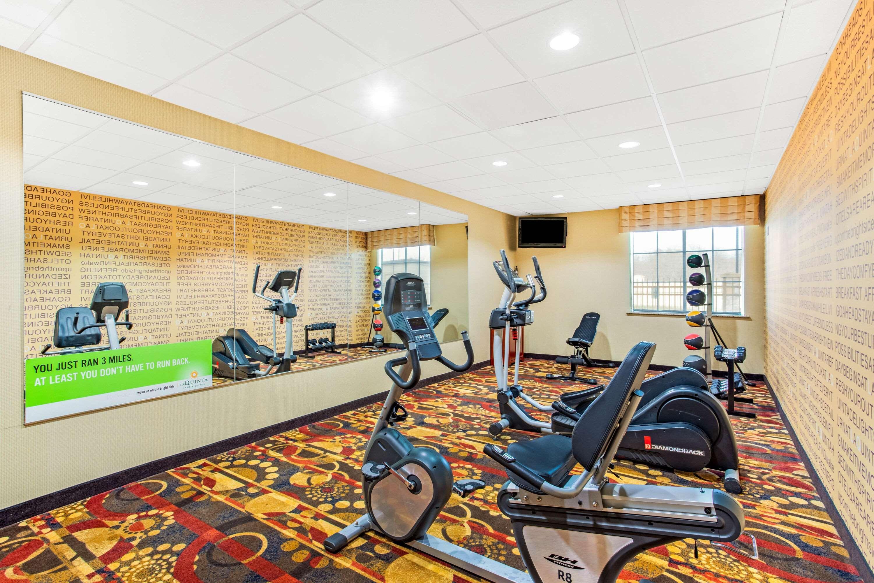 La Quinta By Wyndham Ennis Hotel Ngoại thất bức ảnh