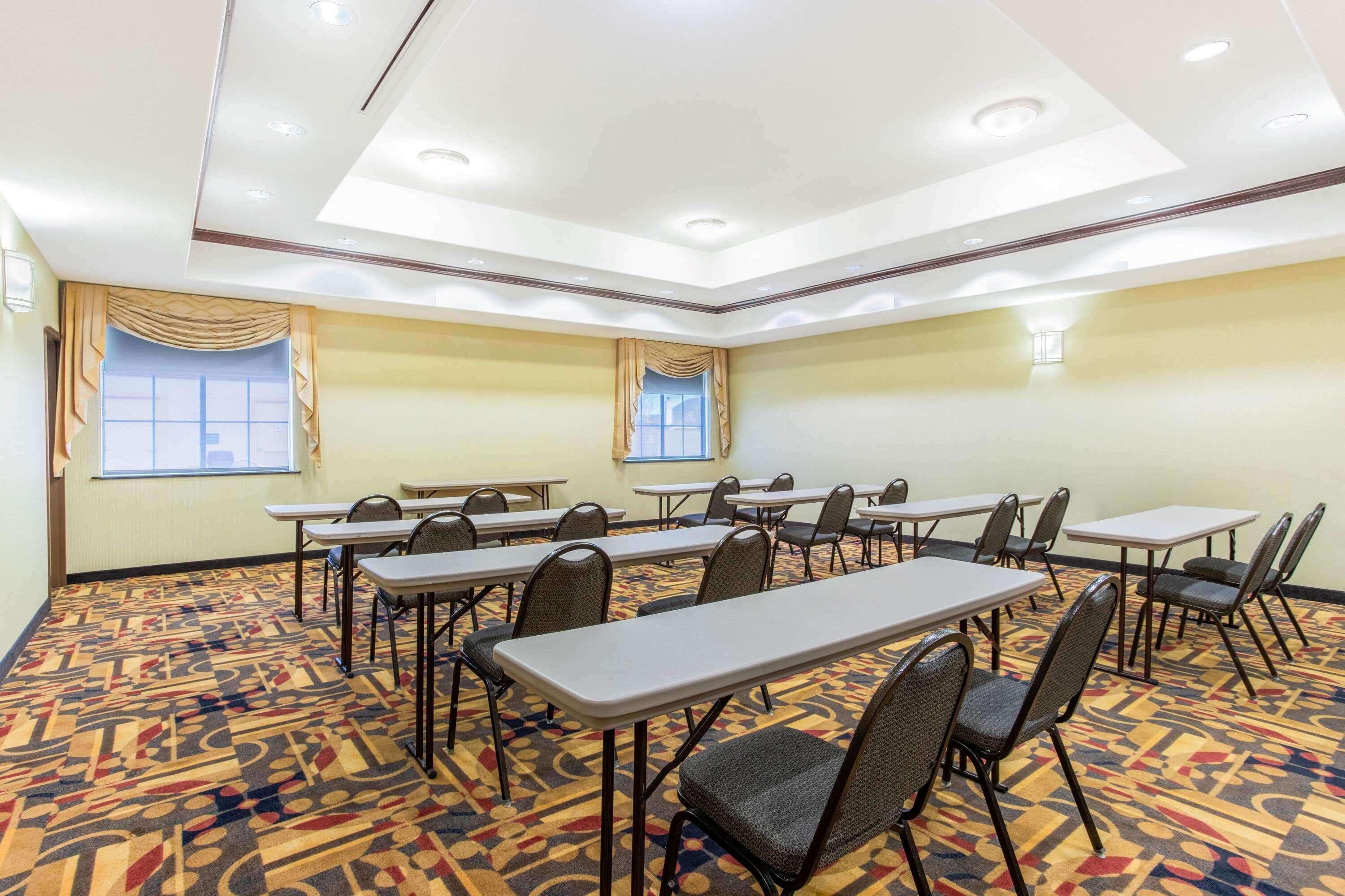 La Quinta By Wyndham Ennis Hotel Ngoại thất bức ảnh