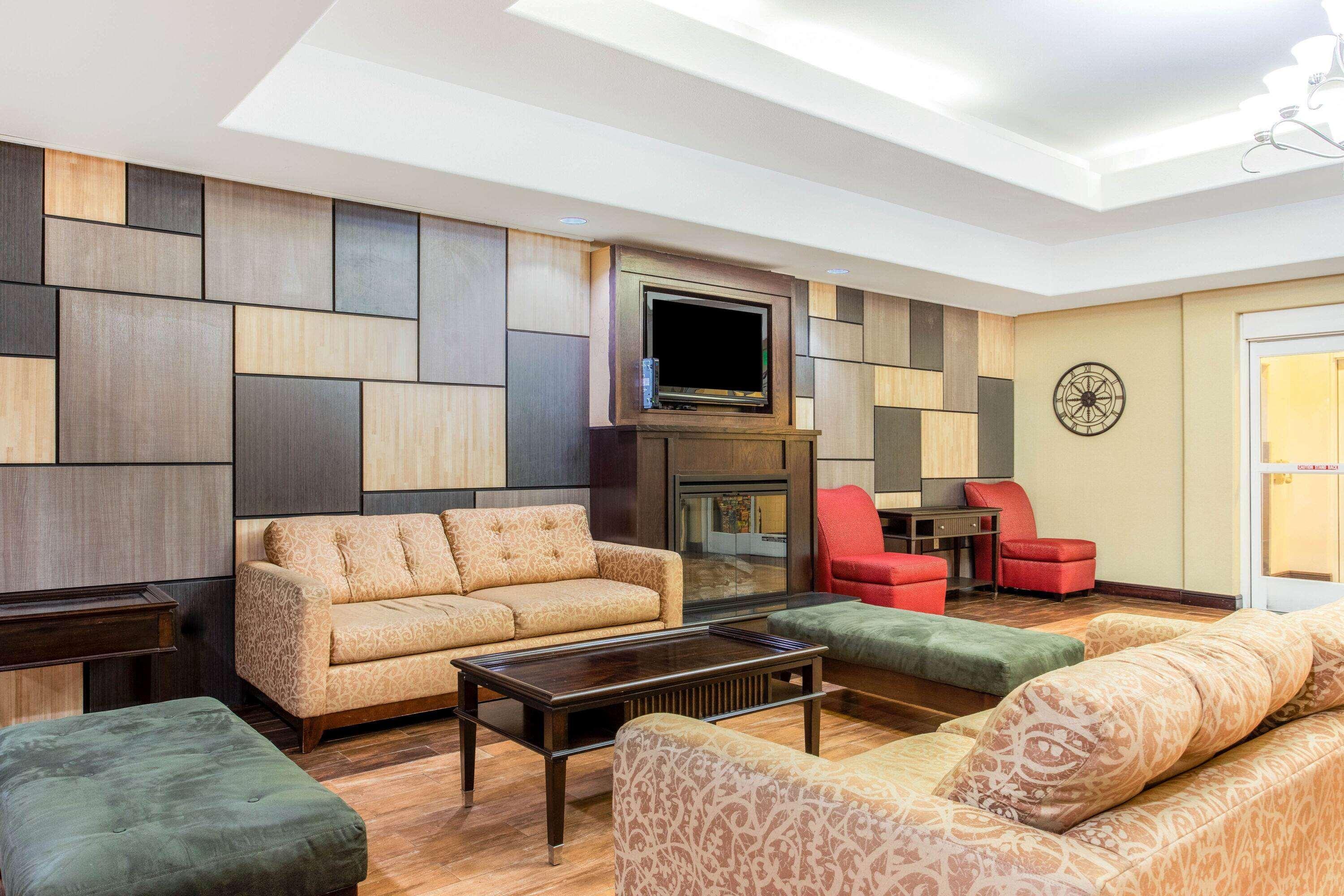 La Quinta By Wyndham Ennis Hotel Ngoại thất bức ảnh