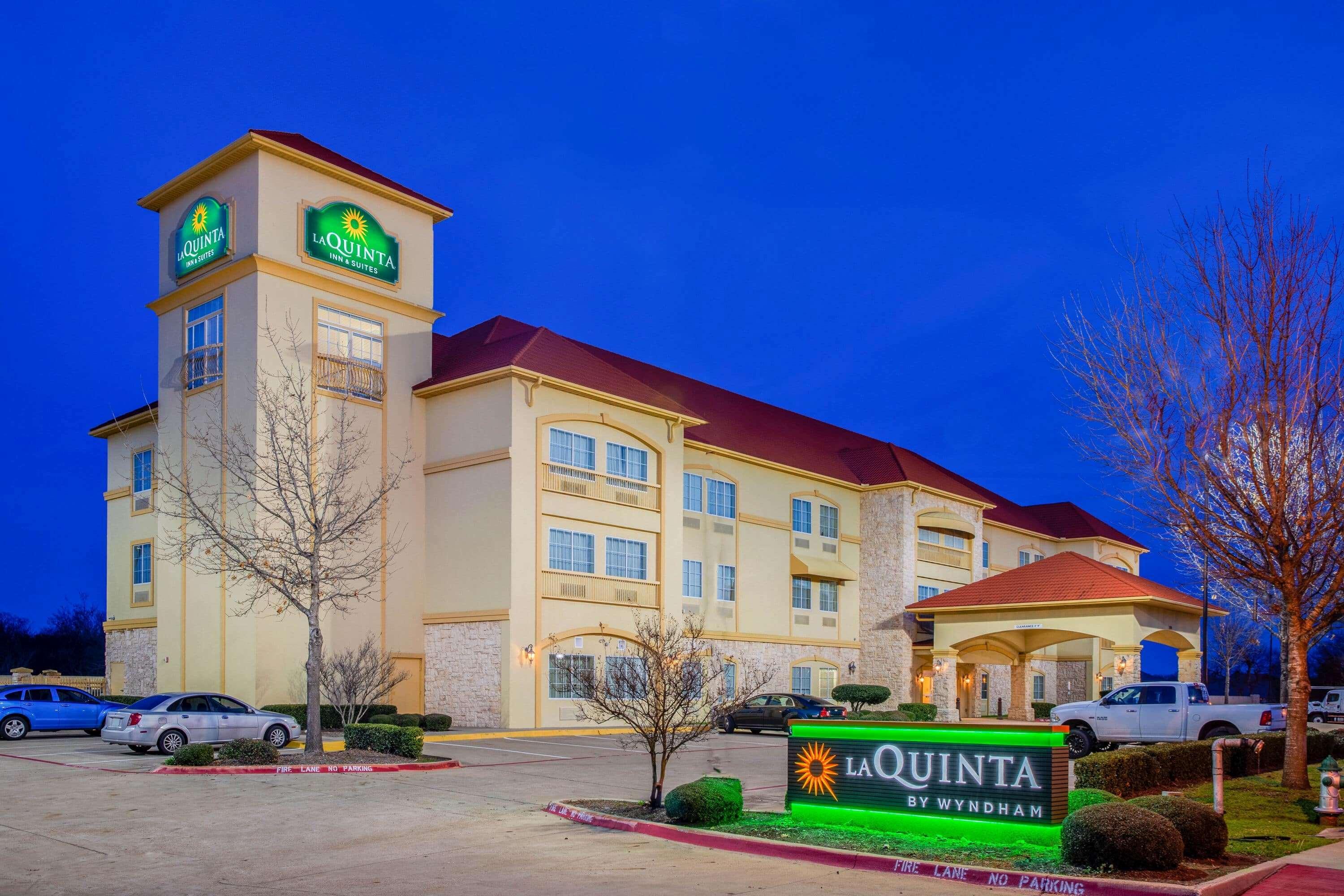 La Quinta By Wyndham Ennis Hotel Ngoại thất bức ảnh