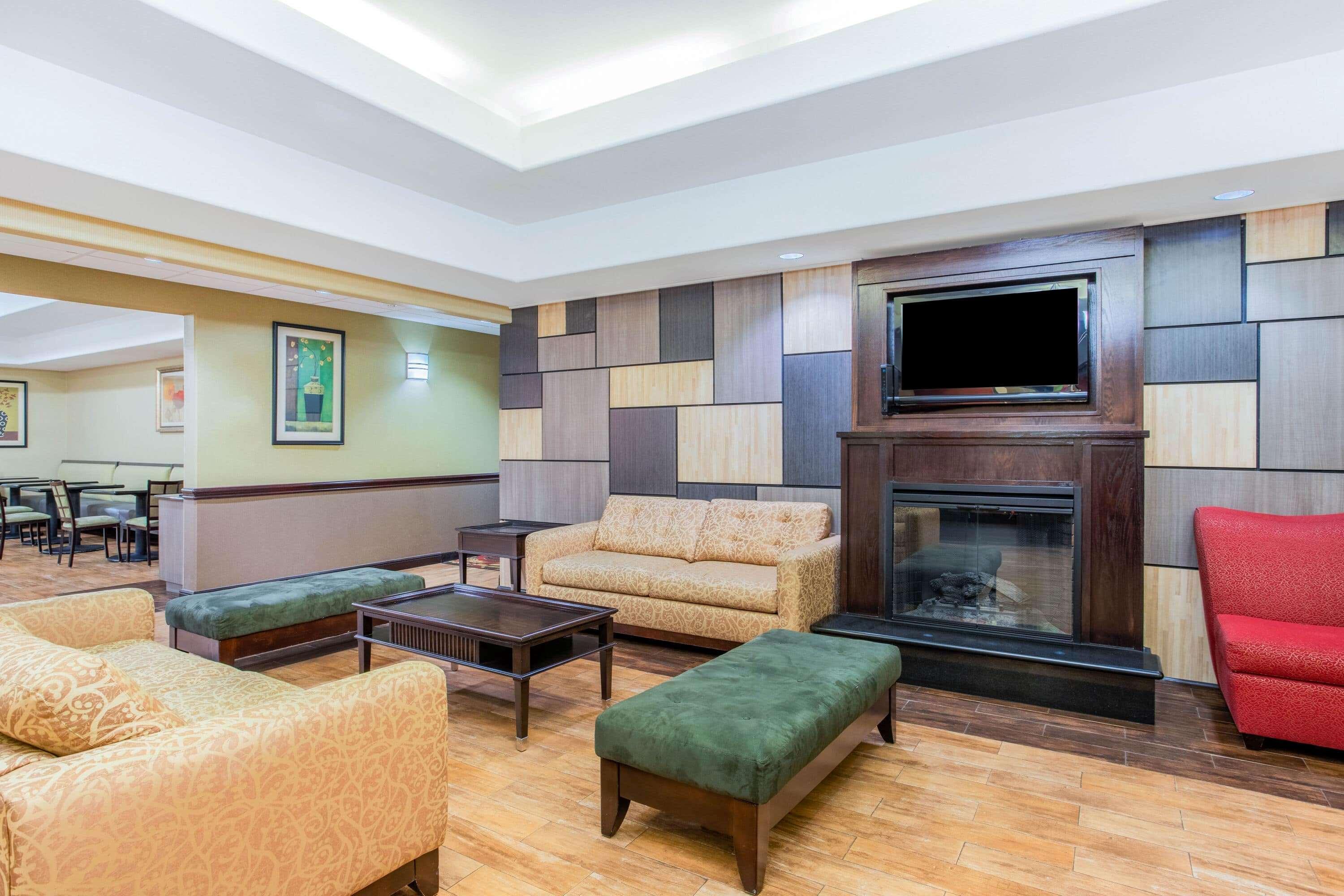La Quinta By Wyndham Ennis Hotel Ngoại thất bức ảnh