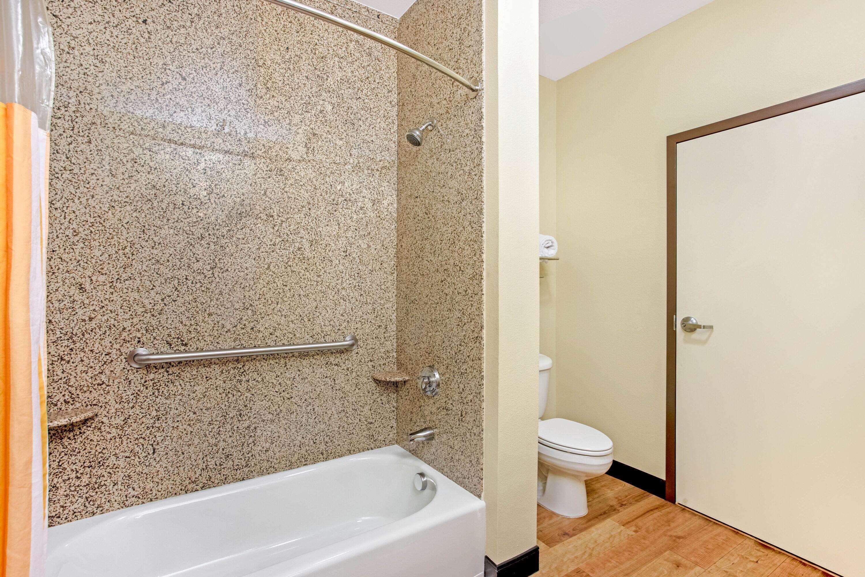 La Quinta By Wyndham Ennis Hotel Ngoại thất bức ảnh