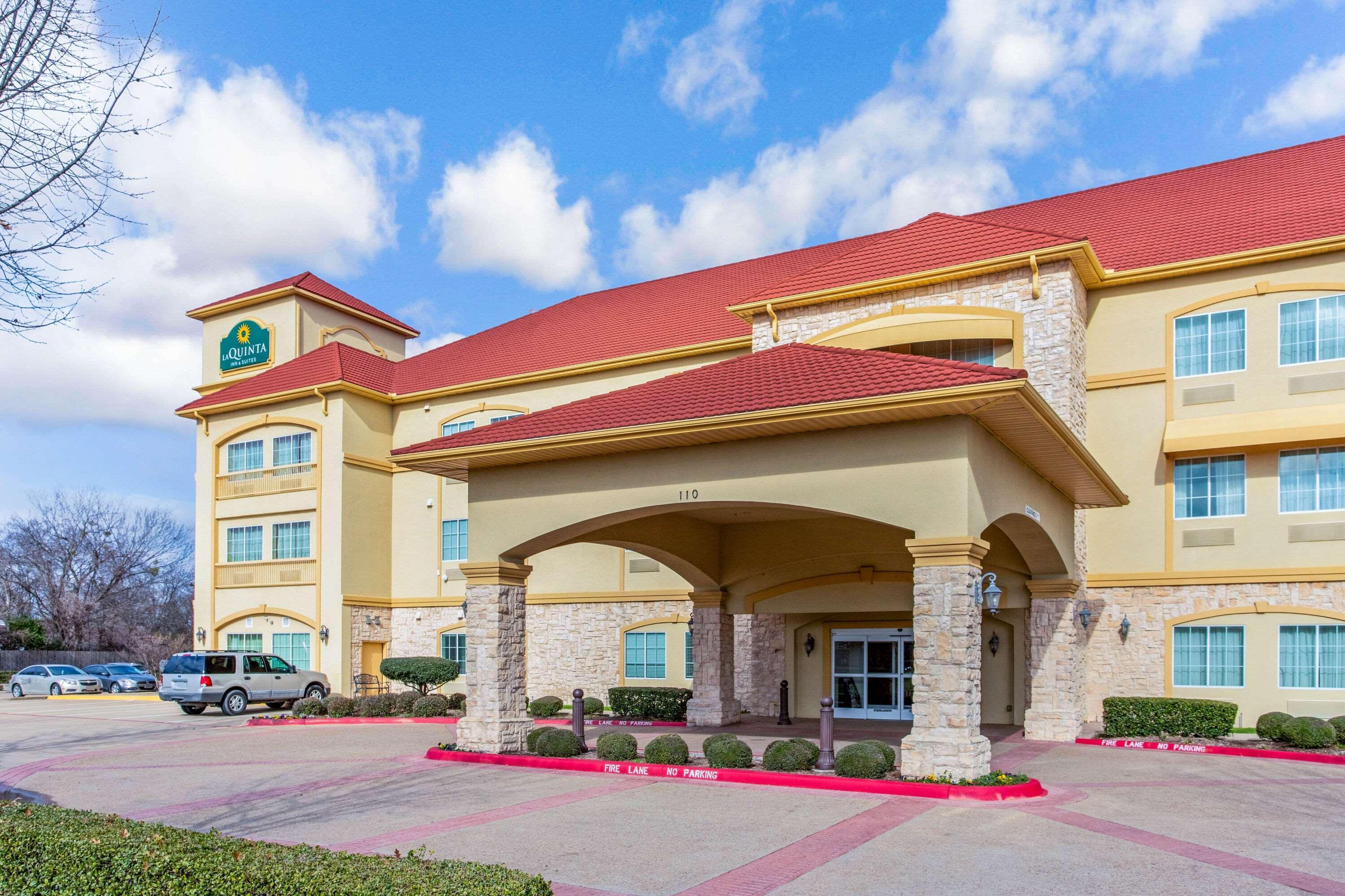 La Quinta By Wyndham Ennis Hotel Ngoại thất bức ảnh